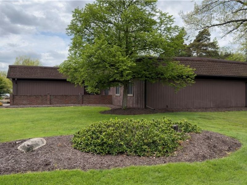 19224 Idlewood Trail, Strongsville, OH 44149 Photo 4