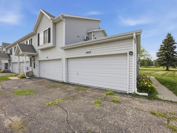 2923 32nd Street S, Moorhead, MN 56560