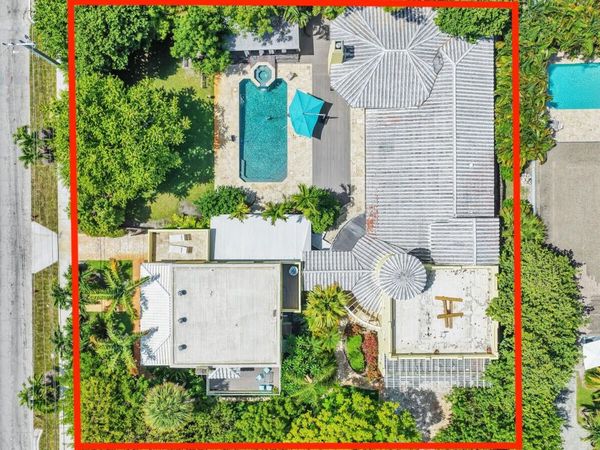 1201 N Swinton Avenue, Delray Beach, FL 33444