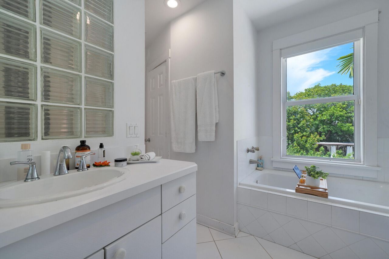 1201 N Swinton Avenue, Delray Beach, FL 33444 Photo