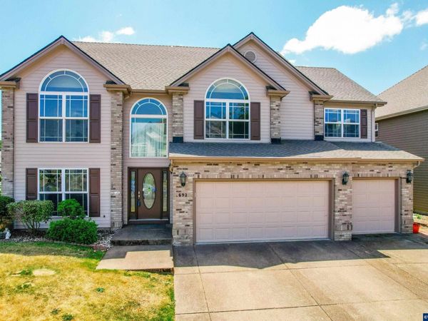 692 Burgundy Av NE, Keizer, OR 97303
