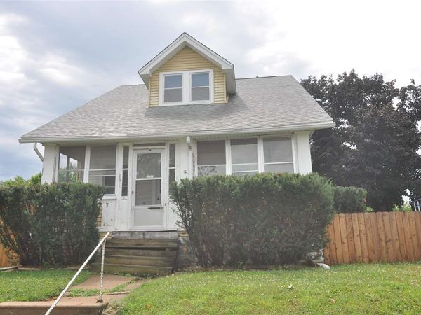 633 SW 19th Avenue, Cedar Rapids, IA 52404
