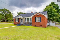1701 B Avenue  photo 4