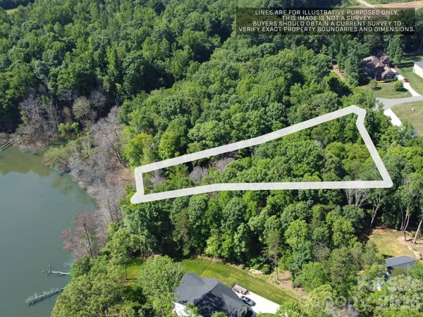 175 Northlake Drive , Statesville, NC 28677