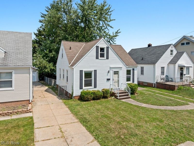 5702 Theota Avenue, Parma, OH 44129 Photo 2