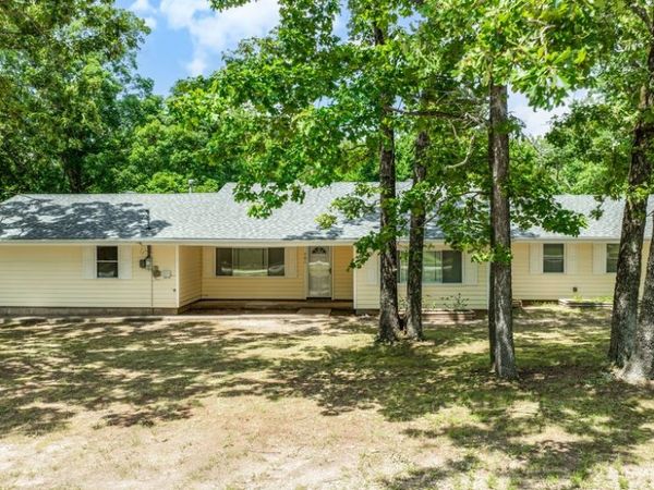 701 Spears Drive , Siloam Springs, AR 72761