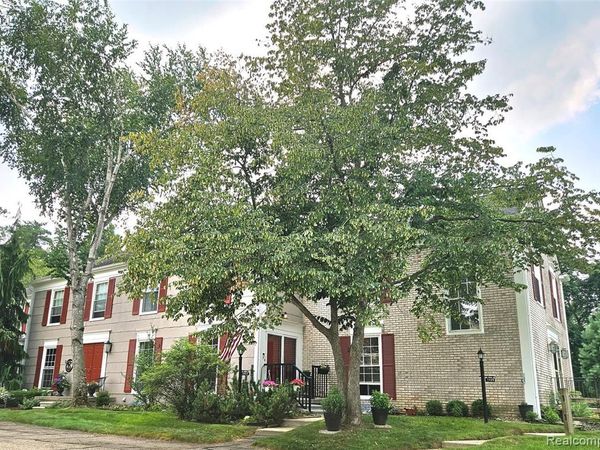 1437 Lantern Lane, Rochester Hills, MI 48306
