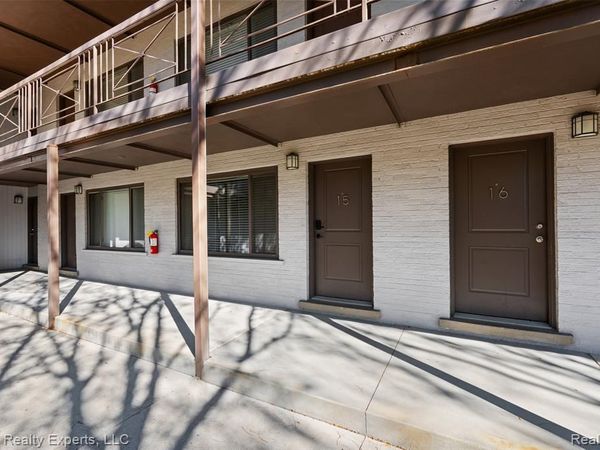 2325 W 13 Mile Rd, Royal Oak, MI 48073