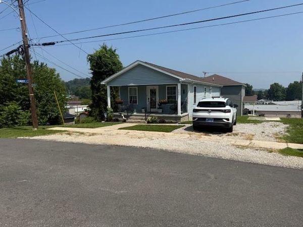 202 A & B 4th Street , Grayson, KY 41143
