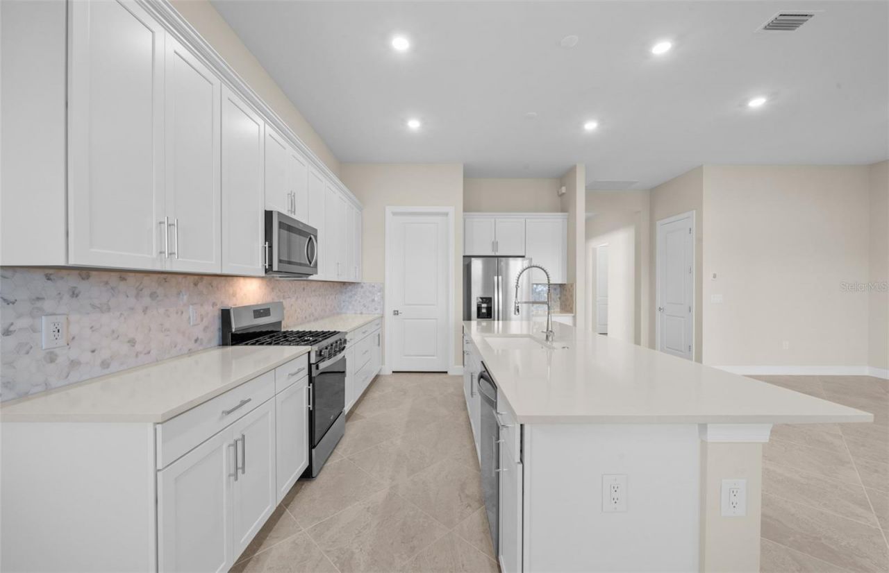 7621 Fulham Avenue , Bradenton, FL 34210 Photo