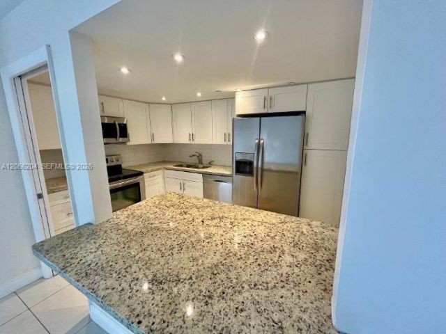 1000 Quayside Ter, Unit 1104, Miami, FL 33138 Photo