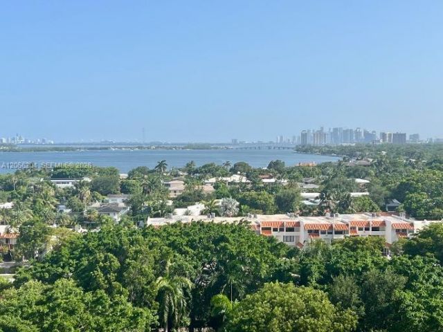 1000 Quayside Ter, Unit 1104, Miami, FL 33138 Photo