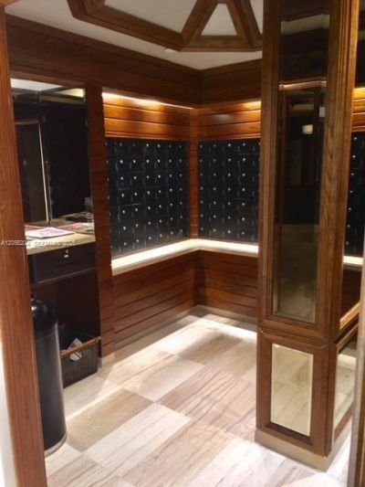 1000 Quayside Ter, Unit 1104, Miami, FL 33138 Photo