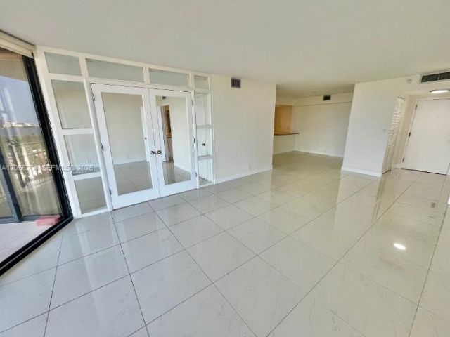 1000 Quayside Ter, Unit 1104, Miami, FL 33138 Photo