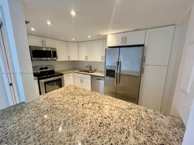 1000 Quayside Ter, Unit 1104, Miami, FL 33138 Photo