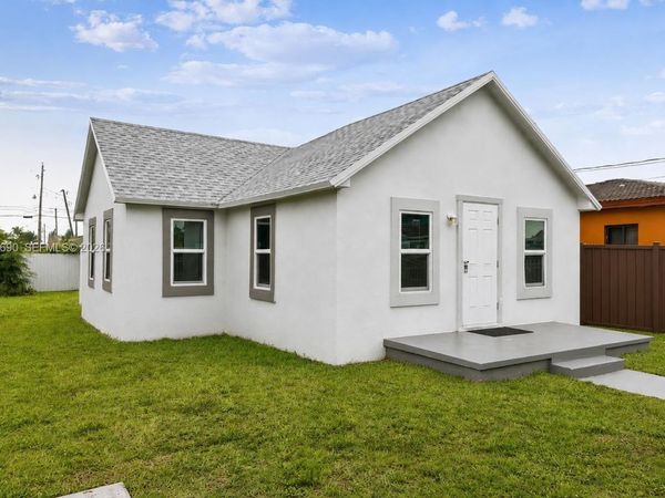 1296 NW 72nd St , Miami, FL 33147