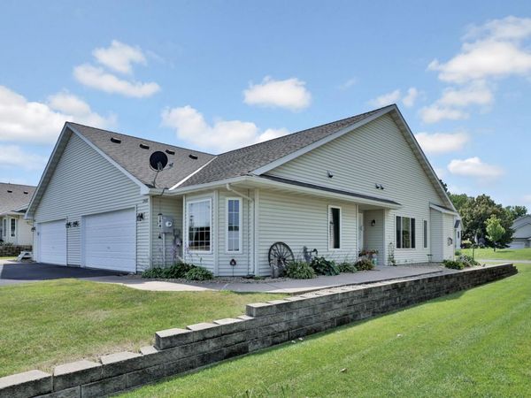 13433 Newlander Avenue , Lindstrom, MN 55045