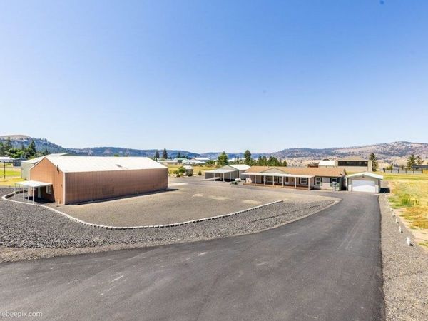 202 Airport Way, Seven Bays, WA 99122