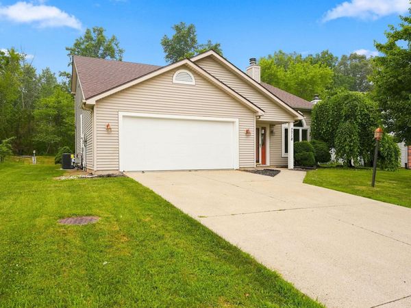 7718 Currie Hill Court, Fort Wayne, IN 46804