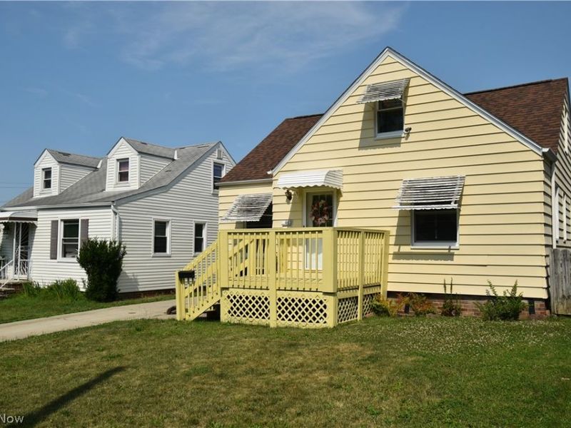 4419 W 58th Street, Cleveland, OH 44144 Photo 2