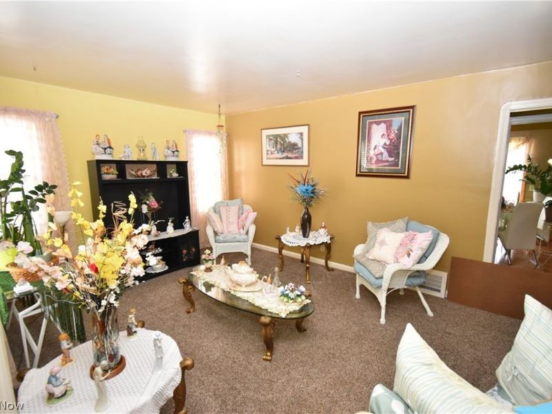 4419 W 58th Street, Cleveland, OH 44144 Photo 4