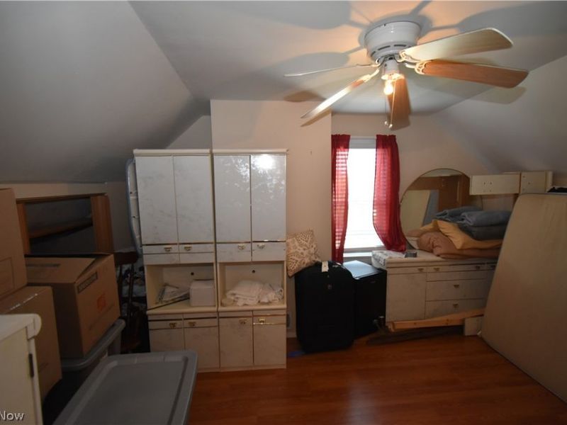 4126 Poe Avenue, Cleveland, OH 44109 Photo 19