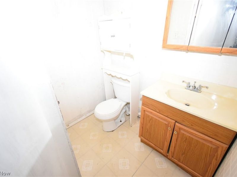 4126 Poe Avenue, Cleveland, OH 44109 Photo 25