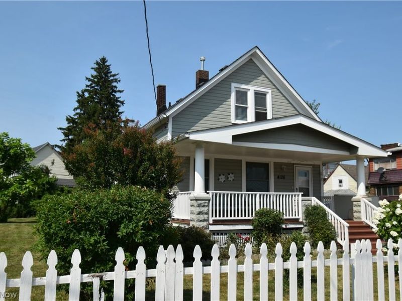4126 Poe Avenue, Cleveland, OH 44109 Photo 3