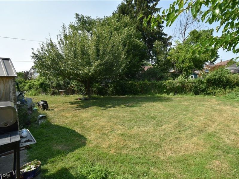 4126 Poe Avenue, Cleveland, OH 44109 Photo 35
