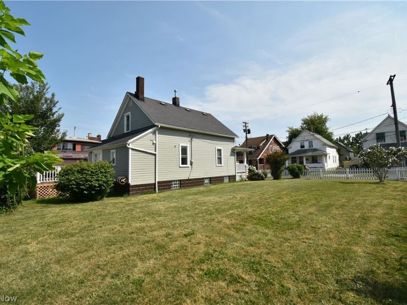 4126 Poe Avenue, Cleveland, OH 44109 Photo 37