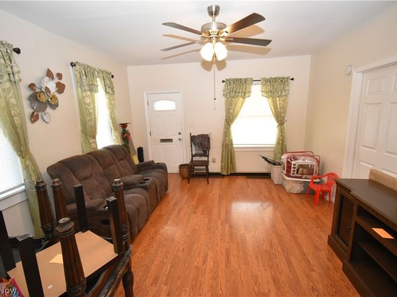 4126 Poe Avenue, Cleveland, OH 44109 Photo 5