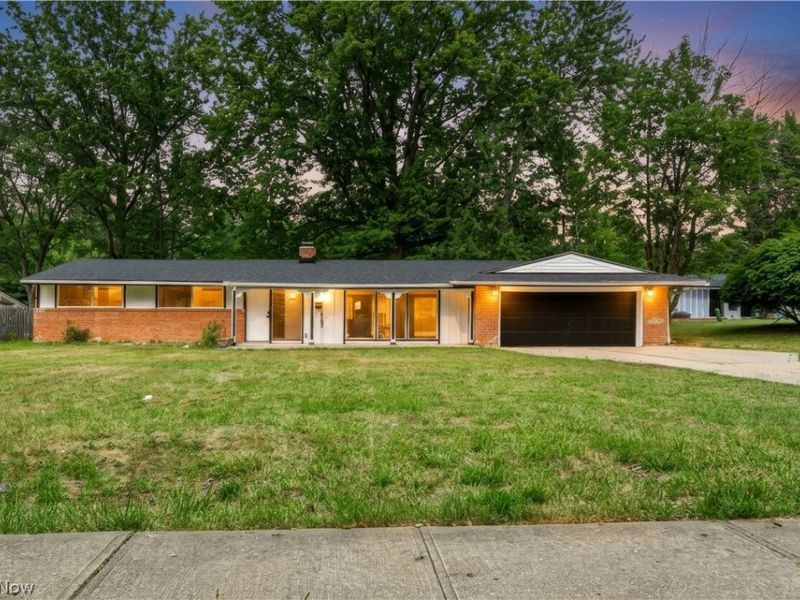 2203 Lee Boulevard, East Cleveland, OH 44112 Photo 2