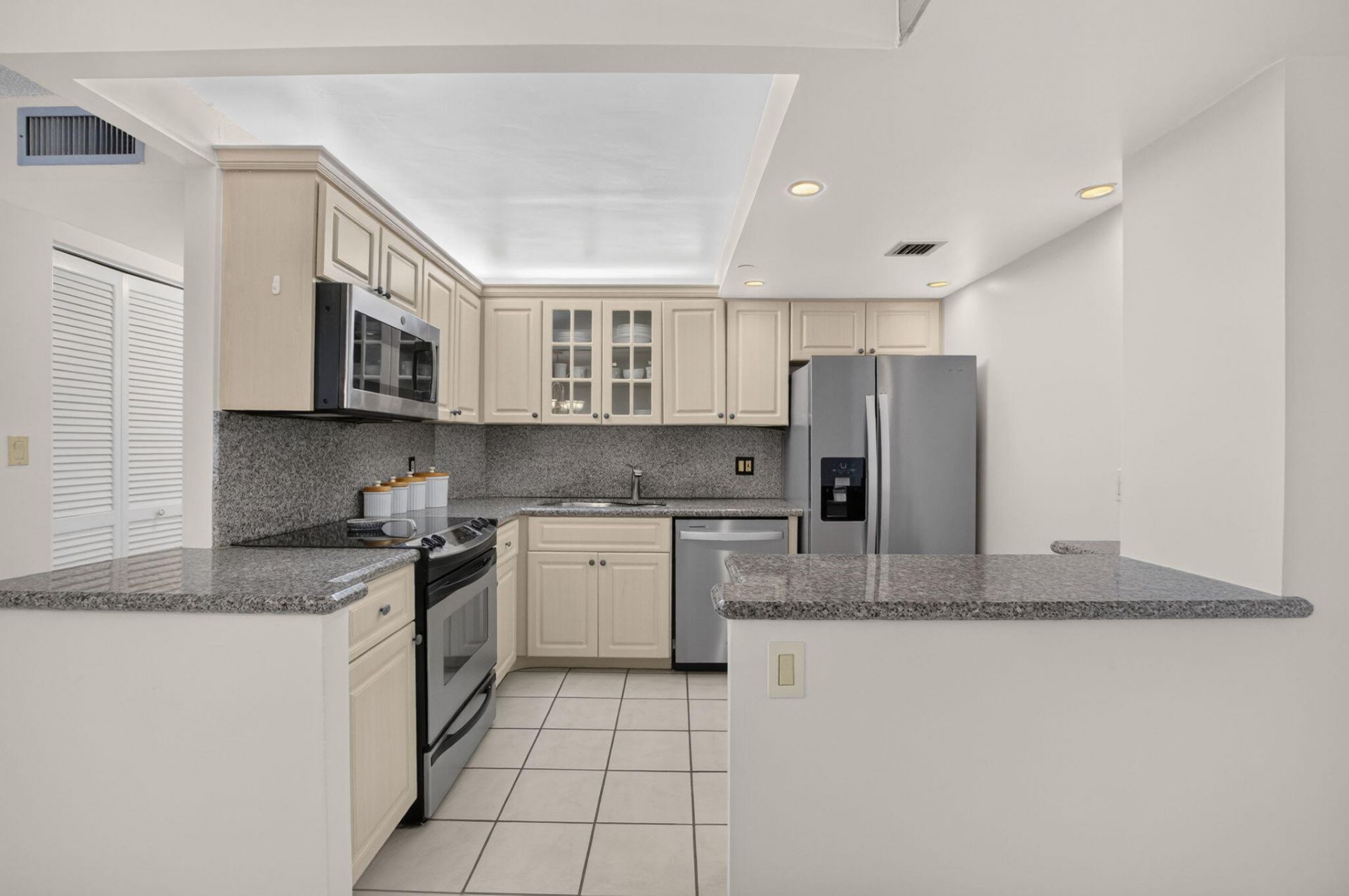3912 S Ocean Boulevard, Unit 501, Highland Beach, FL 33487 Photo