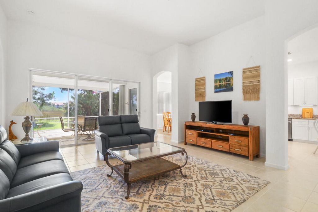 9110 Bay Harbour Circle, West Palm Beach, FL 33411 Photo