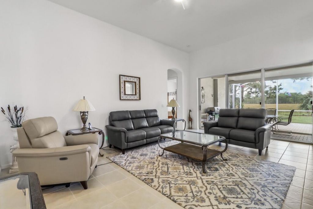 9110 Bay Harbour Circle, West Palm Beach, FL 33411 Photo
