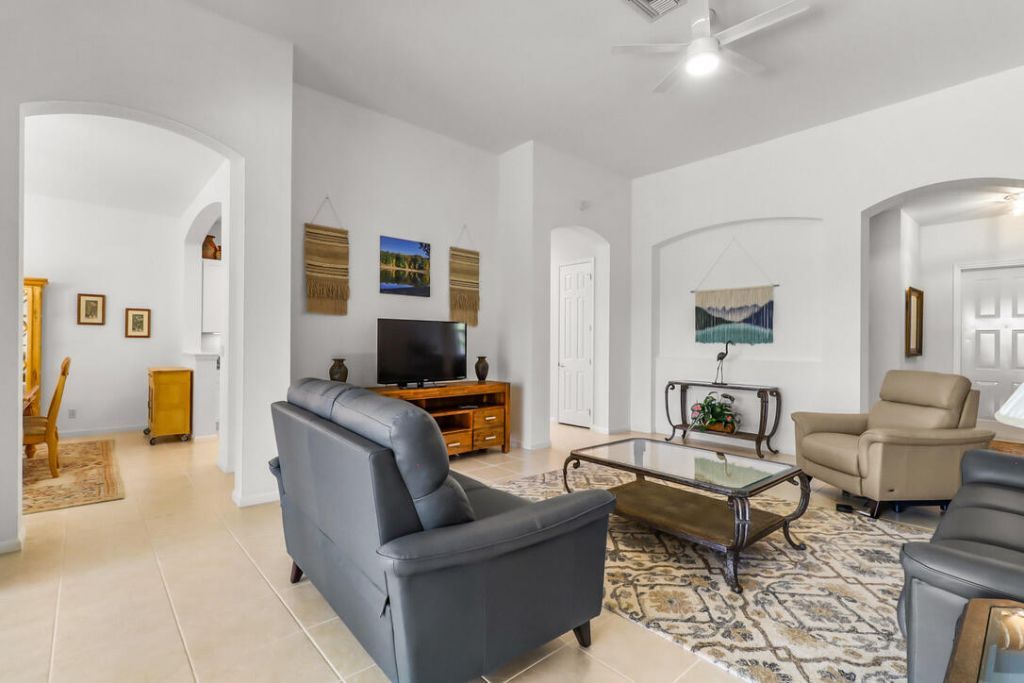 9110 Bay Harbour Circle, West Palm Beach, FL 33411 Photo