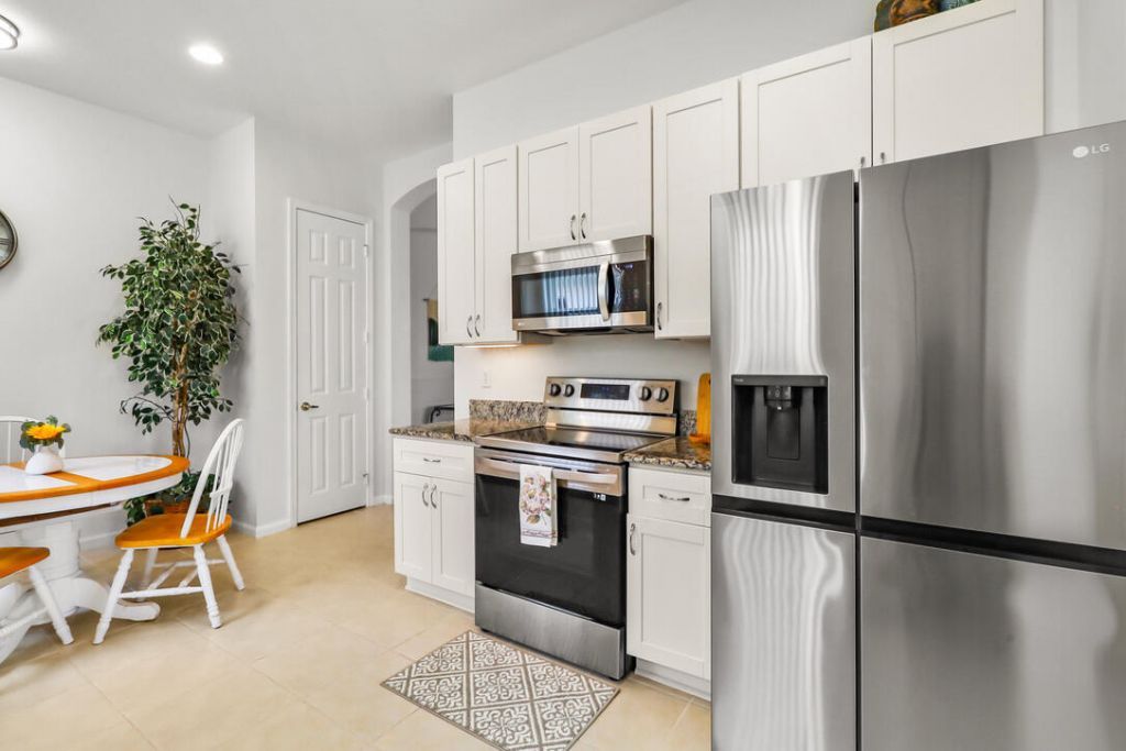 9110 Bay Harbour Circle, West Palm Beach, FL 33411 Photo