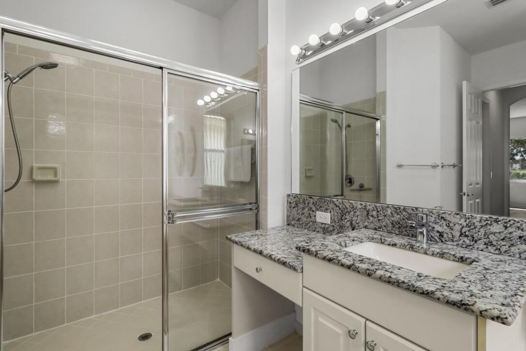 9110 Bay Harbour Circle, West Palm Beach, FL 33411 Photo