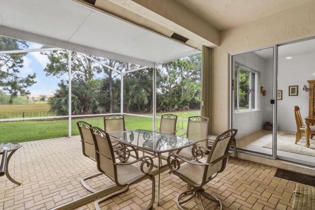 9110 Bay Harbour Circle, West Palm Beach, FL 33411 Photo