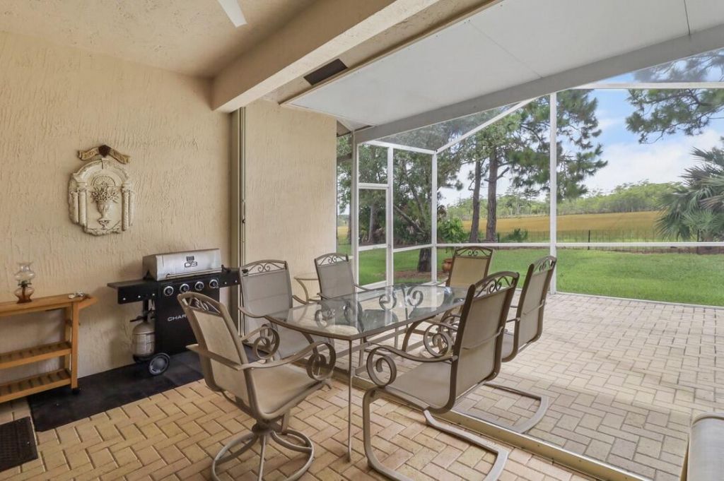 9110 Bay Harbour Circle, West Palm Beach, FL 33411 Photo