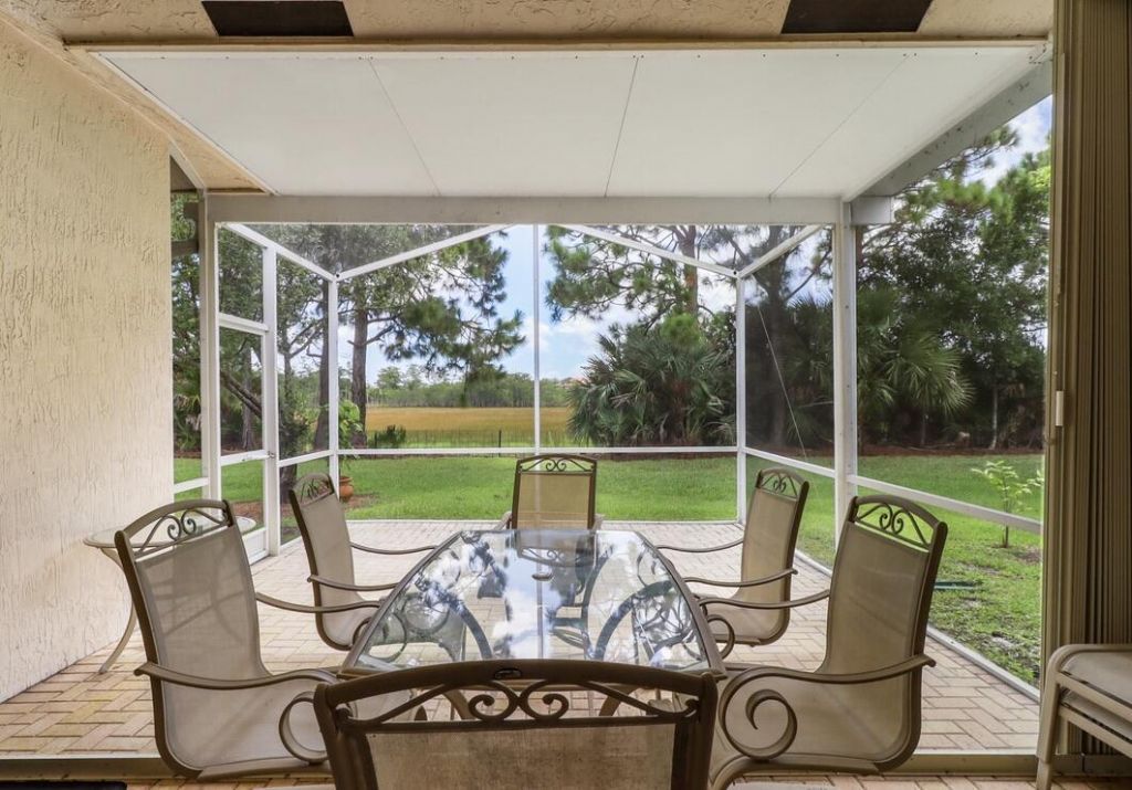9110 Bay Harbour Circle, West Palm Beach, FL 33411 Photo