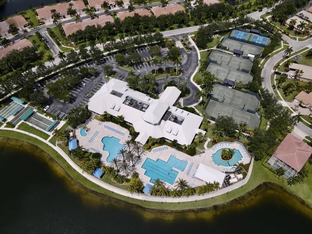 9110 Bay Harbour Circle, West Palm Beach, FL 33411 Photo