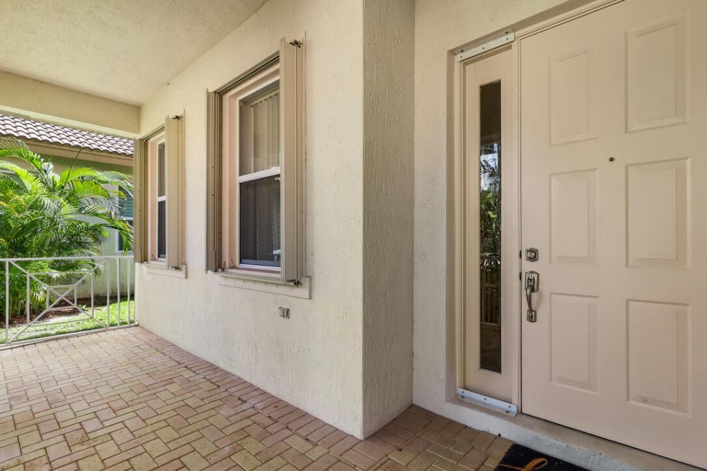9110 Bay Harbour Circle, West Palm Beach, FL 33411 Photo