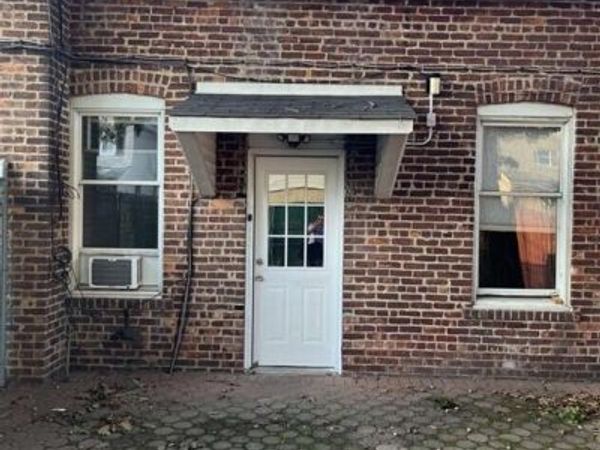 281 Hillside Avenue , Williston Park, NY 11596