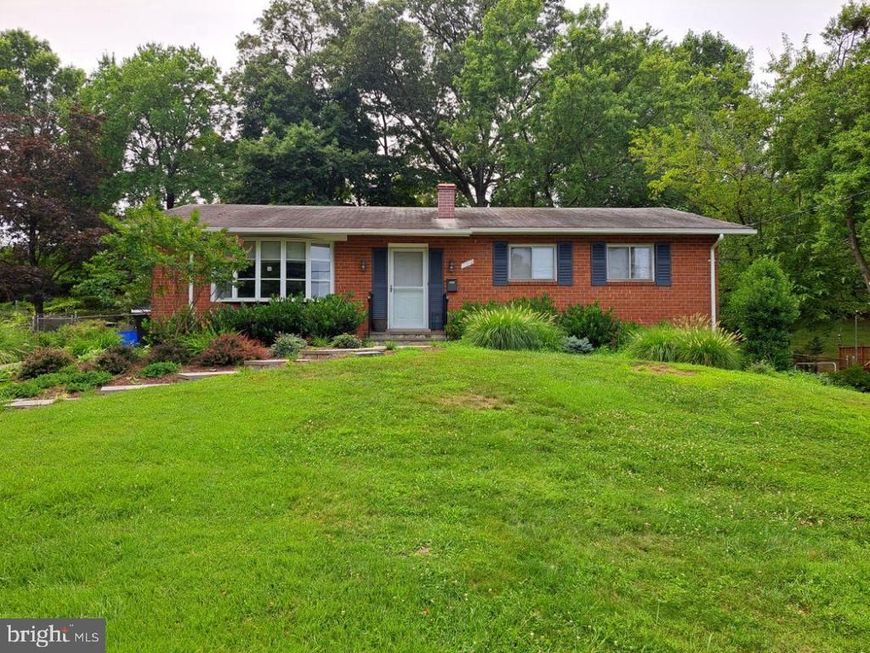 11512 Charlton Drive, Silver Spring, MD 20902 Main Photo
