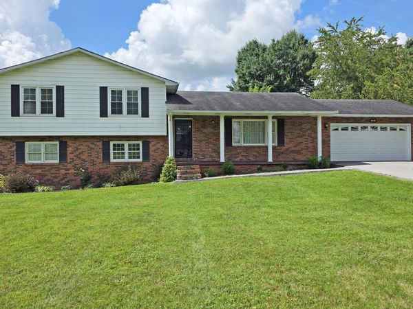275 Middleground Way, London, KY 40744