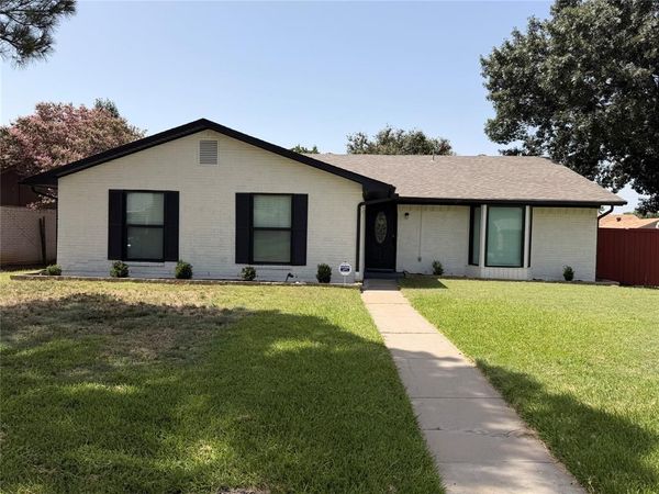 1262 Valencia Lane, Lewisville, TX 75067