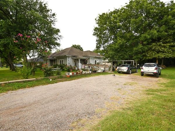 3815 7th Street , Greenville, TX 75401