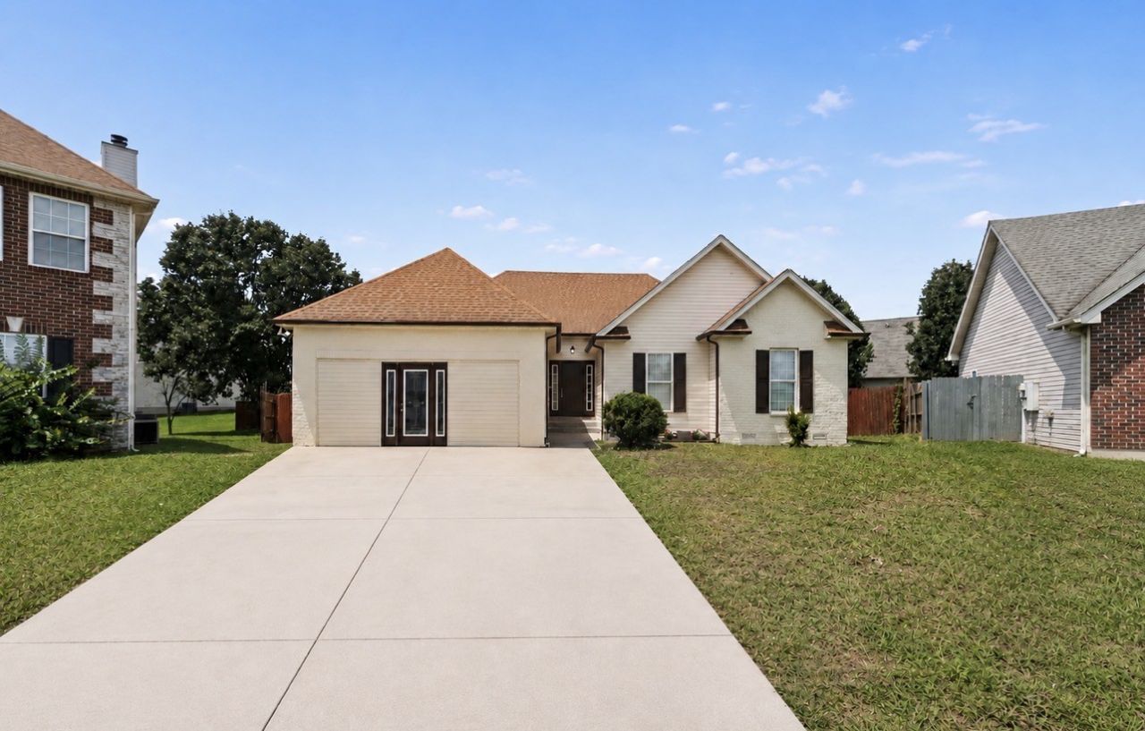 2320 S Grafton Ct, Nashville, TN 37217 Main Photo