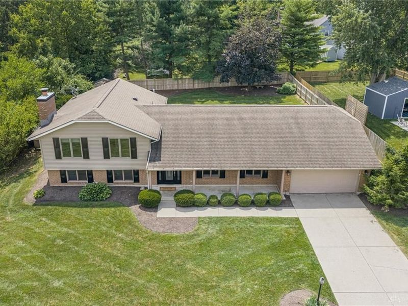 1872 Sugar Run Trail, Bellbrook, OH 45305 Photo 2